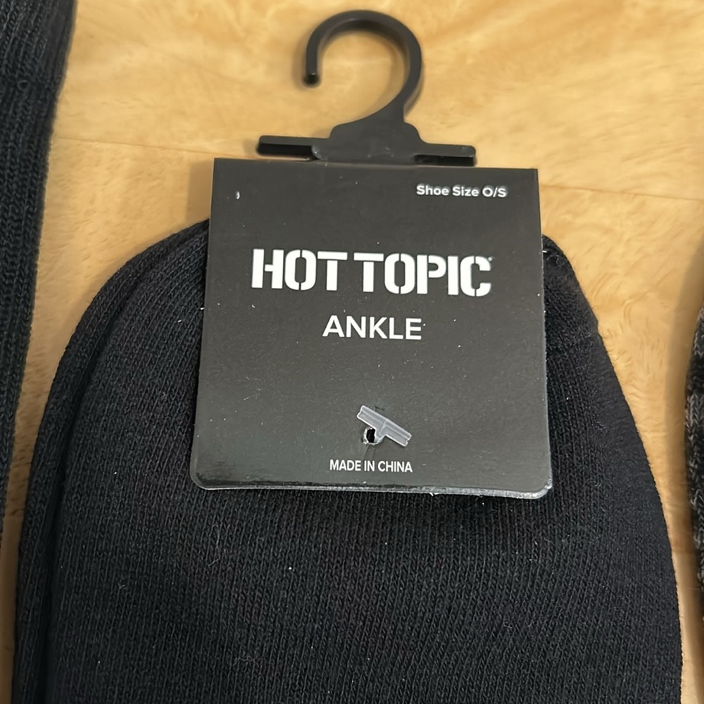 Hot Topic Socks Bundle (4 pairs) - Picture 14 of 16